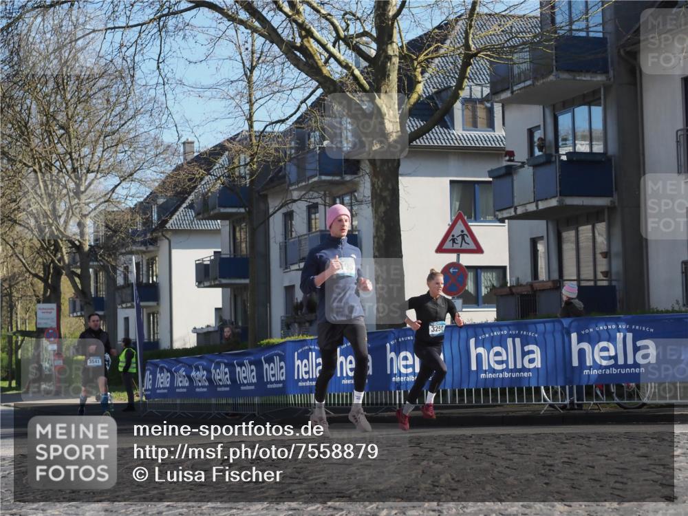 06.04.2025 - 44. Internationalen Wilhelmsburger Insellauf Luisa Fischer http://msf.ph/oto/7558879 06.04.2025 10:25:55 Ziel 3541, 3250 meine-sportfotos.de