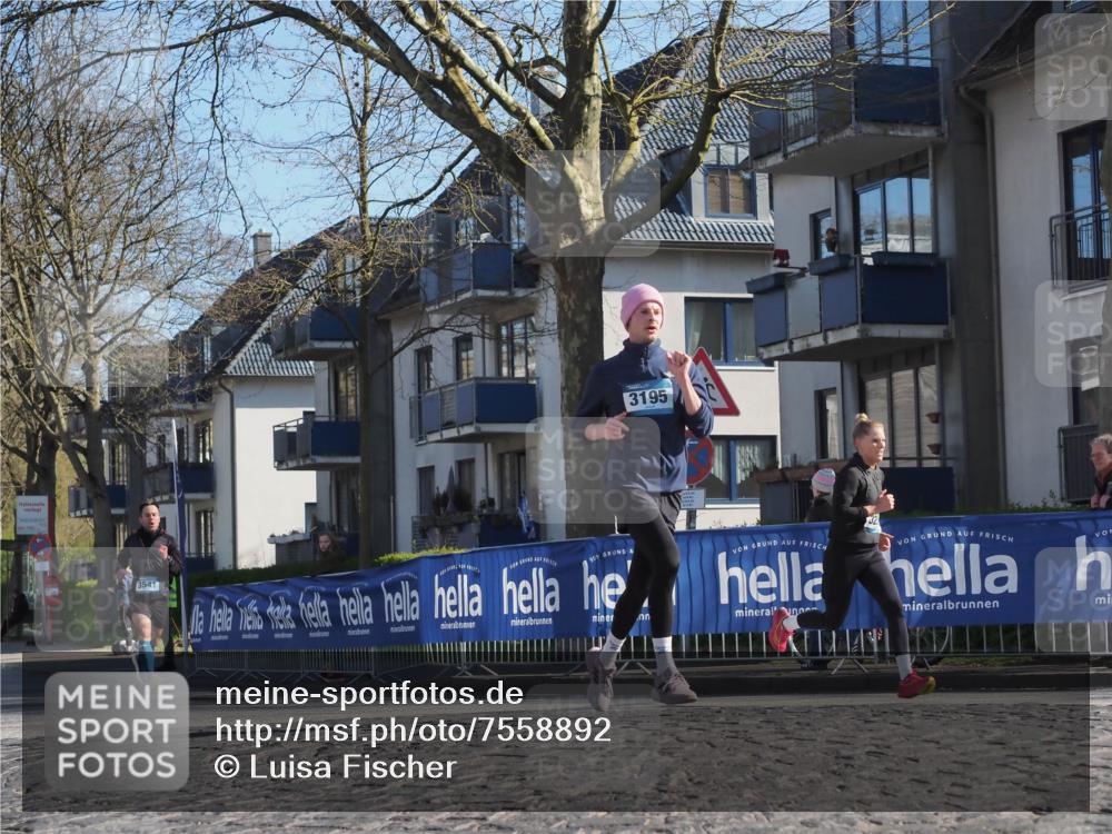 06.04.2025 - 44. Internationalen Wilhelmsburger Insellauf Luisa Fischer http://msf.ph/oto/7558892 06.04.2025 10:25:55 Ziel 3541, 3195 meine-sportfotos.de