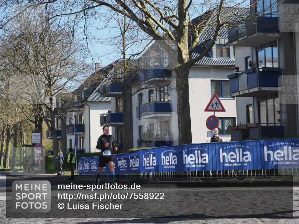 06.04.2025 - 44. Internationalen Wilhelmsburger Insellauf Luisa Fischer http://msf.ph/oto/7558922 06.04.2025 10:25:56 Ziel 3541 meine-sportfotos.de