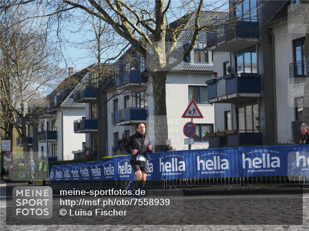 06.04.2025 - 44. Internationalen Wilhelmsburger Insellauf Luisa Fischer http://msf.ph/oto/7558939 06.04.2025 10:25:57 Ziel 354 meine-sportfotos.de