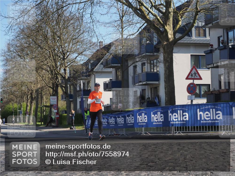 06.04.2025 - 44. Internationalen Wilhelmsburger Insellauf Luisa Fischer http://msf.ph/oto/7558974 06.04.2025 10:26:06 Ziel 5056 meine-sportfotos.de