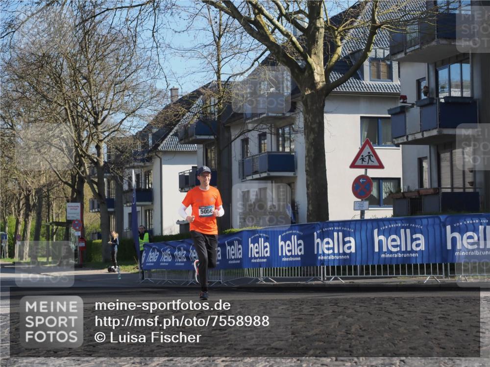 06.04.2025 - 44. Internationalen Wilhelmsburger Insellauf Luisa Fischer http://msf.ph/oto/7558988 06.04.2025 10:26:06 Ziel 5056 meine-sportfotos.de