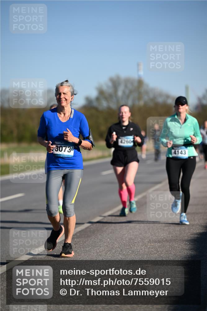 06.04.2025 - 44. Internationalen Wilhelmsburger Insellauf Dr. Thomas Lammeyer http://msf.ph/oto/7559015 06.04.2025 09:35:03 Laufen 3073, 4143 meine-sportfotos.de