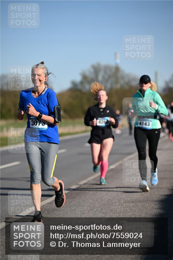 06.04.2025 - 44. Internationalen Wilhelmsburger Insellauf Dr. Thomas Lammeyer http://msf.ph/oto/7559024 06.04.2025 09:35:04 Laufen 422, 4143, 3073 meine-sportfotos.de