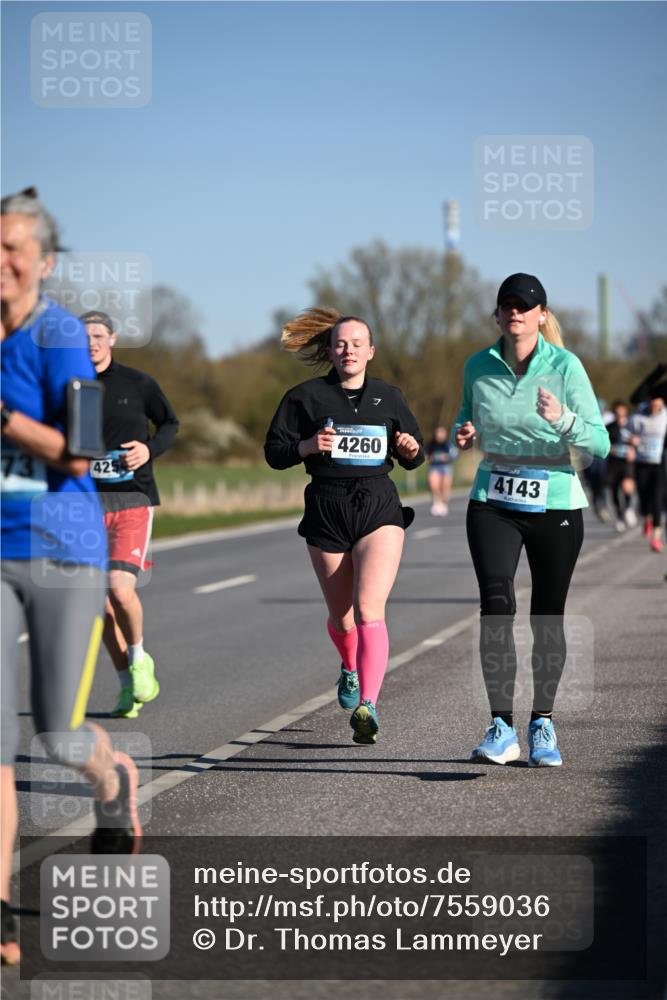 06.04.2025 - 44. Internationalen Wilhelmsburger Insellauf Dr. Thomas Lammeyer http://msf.ph/oto/7559036 06.04.2025 09:35:04 Laufen 73, 425, 4260, 4143 meine-sportfotos.de