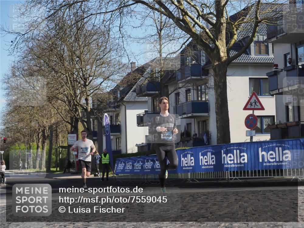 06.04.2025 - 44. Internationalen Wilhelmsburger Insellauf Luisa Fischer http://msf.ph/oto/7559045 06.04.2025 10:26:17 Ziel 4320, 3448 meine-sportfotos.de