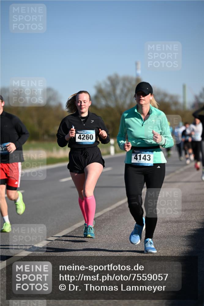 06.04.2025 - 44. Internationalen Wilhelmsburger Insellauf Dr. Thomas Lammeyer http://msf.ph/oto/7559057 06.04.2025 09:35:05 Laufen 4260, 4143 meine-sportfotos.de