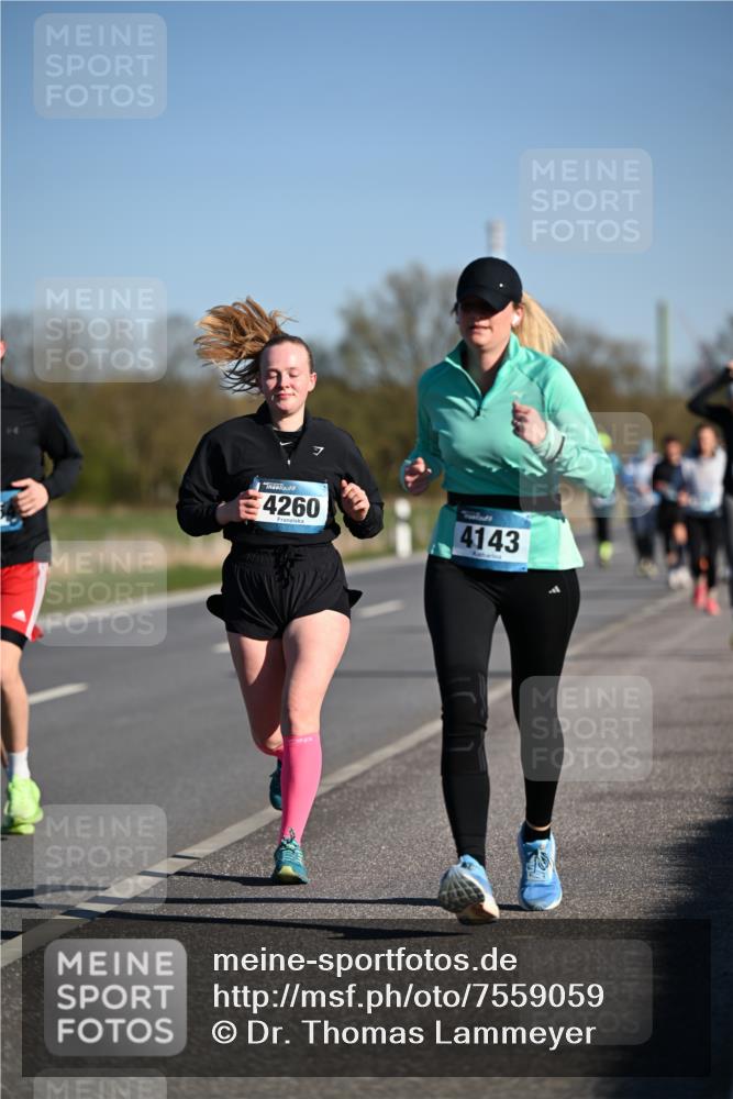 06.04.2025 - 44. Internationalen Wilhelmsburger Insellauf Dr. Thomas Lammeyer http://msf.ph/oto/7559059 06.04.2025 09:35:05 Laufen 4260, 4143 meine-sportfotos.de