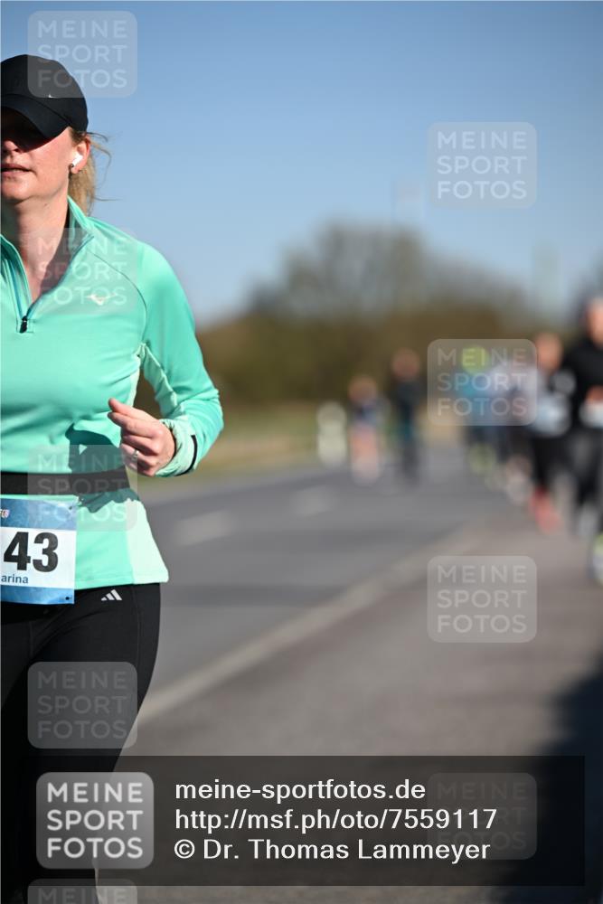 06.04.2025 - 44. Internationalen Wilhelmsburger Insellauf Dr. Thomas Lammeyer http://msf.ph/oto/7559117 06.04.2025 09:35:07 Laufen 43 meine-sportfotos.de