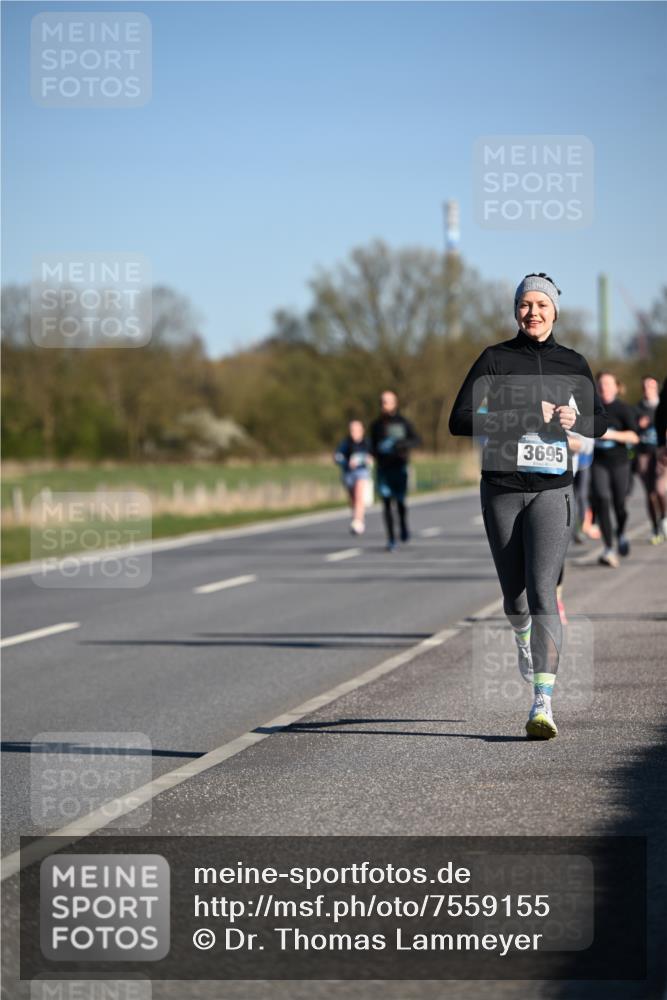 06.04.2025 - 44. Internationalen Wilhelmsburger Insellauf Dr. Thomas Lammeyer http://msf.ph/oto/7559155 06.04.2025 09:35:09 Laufen 3695 meine-sportfotos.de