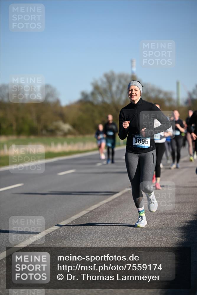 06.04.2025 - 44. Internationalen Wilhelmsburger Insellauf Dr. Thomas Lammeyer http://msf.ph/oto/7559174 06.04.2025 09:35:10 Laufen 3695 meine-sportfotos.de