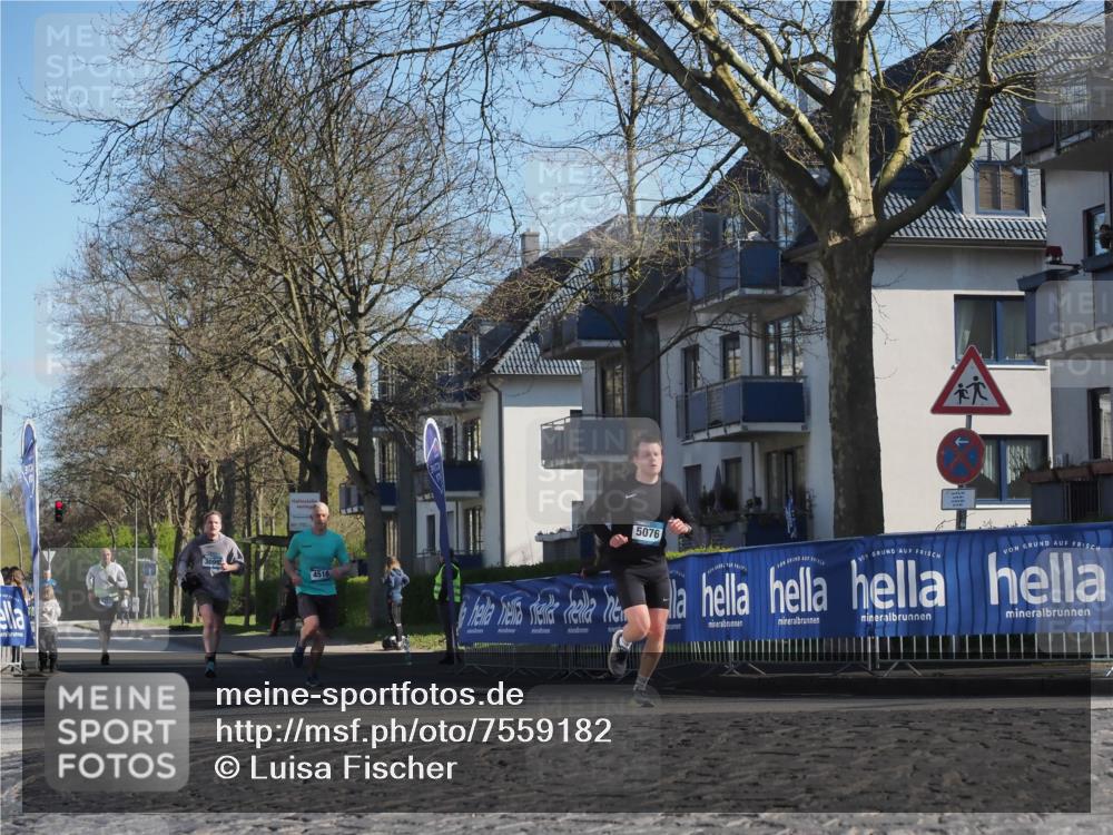 06.04.2025 - 44. Internationalen Wilhelmsburger Insellauf Luisa Fischer http://msf.ph/oto/7559182 06.04.2025 10:26:35 Ziel 3099, 4516, 5076 meine-sportfotos.de