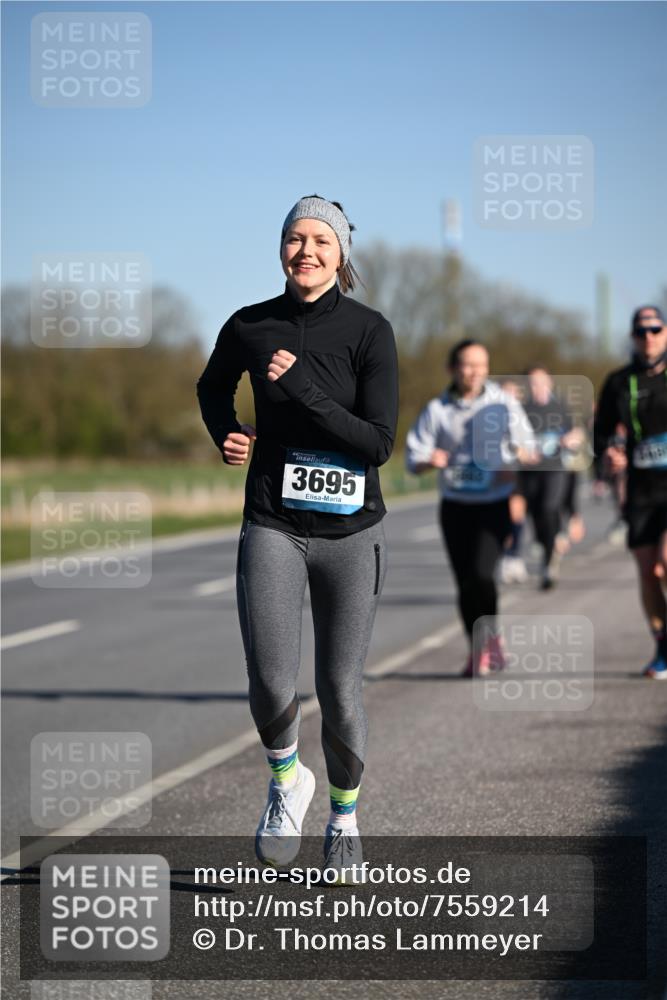 06.04.2025 - 44. Internationalen Wilhelmsburger Insellauf Dr. Thomas Lammeyer http://msf.ph/oto/7559214 06.04.2025 09:35:11 Laufen 3695 meine-sportfotos.de
