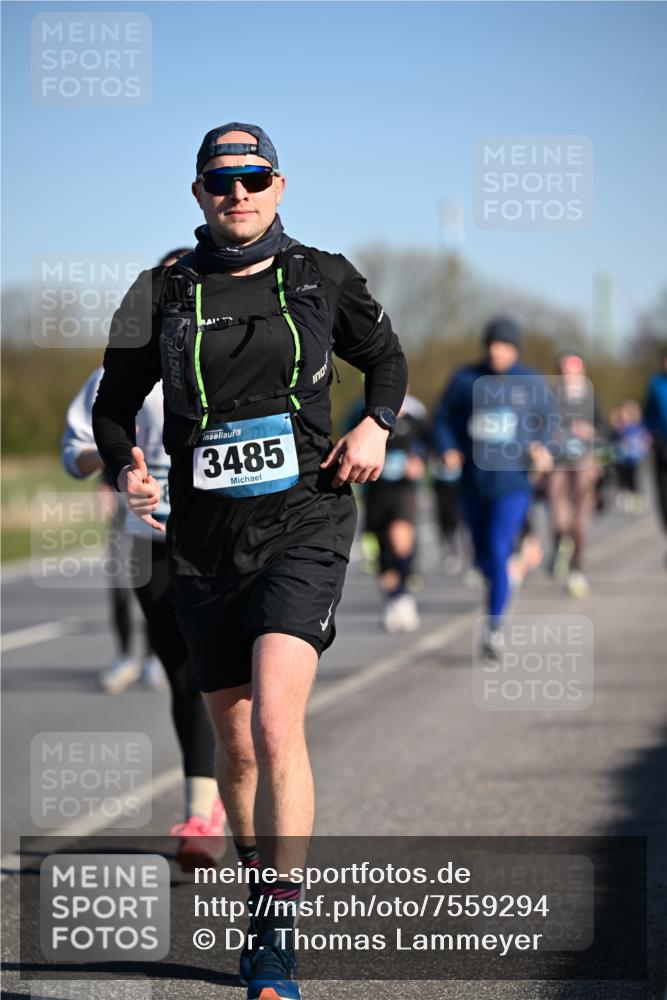 06.04.2025 - 44. Internationalen Wilhelmsburger Insellauf Dr. Thomas Lammeyer http://msf.ph/oto/7559294 06.04.2025 09:35:14 Laufen 3485 meine-sportfotos.de