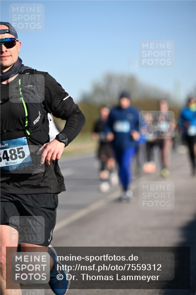 06.04.2025 - 44. Internationalen Wilhelmsburger Insellauf Dr. Thomas Lammeyer http://msf.ph/oto/7559312 06.04.2025 09:35:15 Laufen 485 meine-sportfotos.de