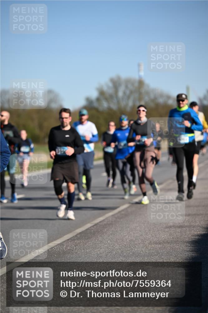 06.04.2025 - 44. Internationalen Wilhelmsburger Insellauf Dr. Thomas Lammeyer http://msf.ph/oto/7559364 06.04.2025 09:35:17 Laufen  meine-sportfotos.de
