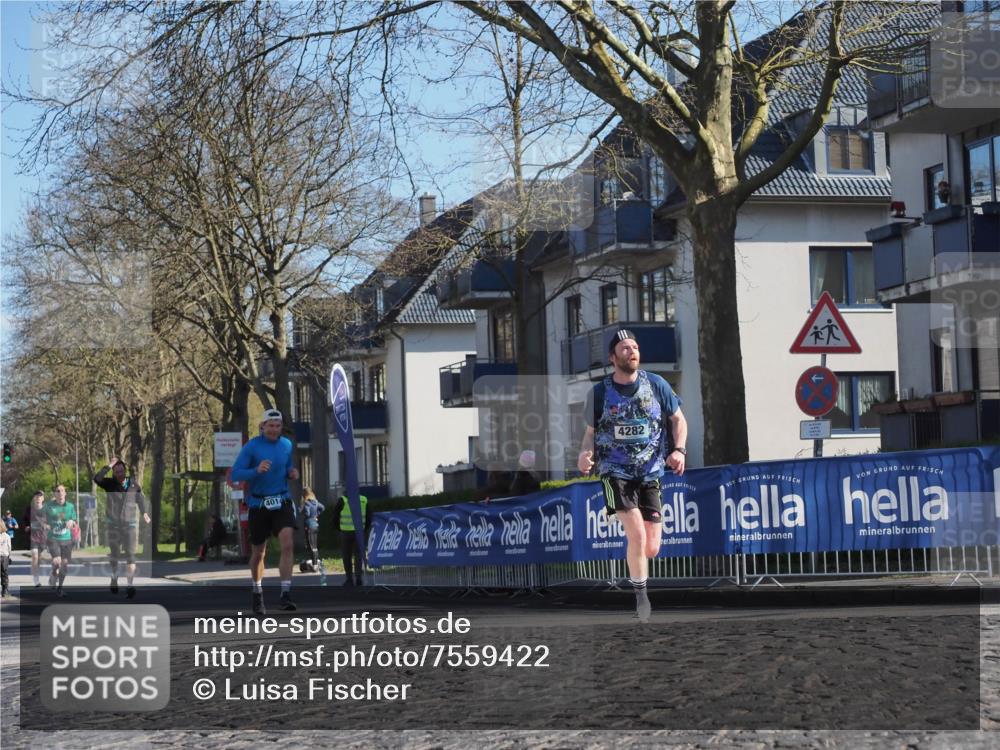06.04.2025 - 44. Internationalen Wilhelmsburger Insellauf Luisa Fischer http://msf.ph/oto/7559422 06.04.2025 10:26:48 Ziel 401, 4282 meine-sportfotos.de