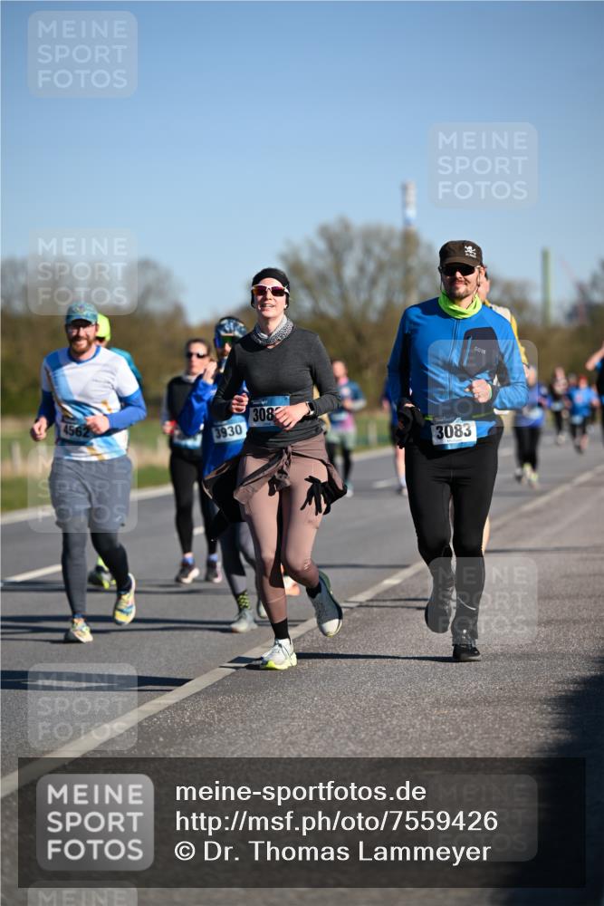 06.04.2025 - 44. Internationalen Wilhelmsburger Insellauf Dr. Thomas Lammeyer http://msf.ph/oto/7559426 06.04.2025 09:35:19 Laufen 4562, 3930, 308, 3083 meine-sportfotos.de