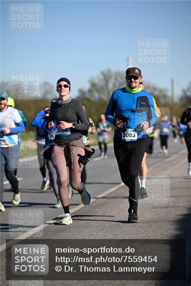 06.04.2025 - 44. Internationalen Wilhelmsburger Insellauf Dr. Thomas Lammeyer http://msf.ph/oto/7559454 06.04.2025 09:35:19 Laufen 3002, 3083 meine-sportfotos.de
