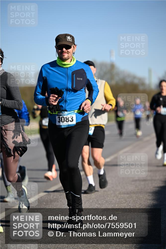 06.04.2025 - 44. Internationalen Wilhelmsburger Insellauf Dr. Thomas Lammeyer http://msf.ph/oto/7559501 06.04.2025 09:35:21 Laufen 3083 meine-sportfotos.de