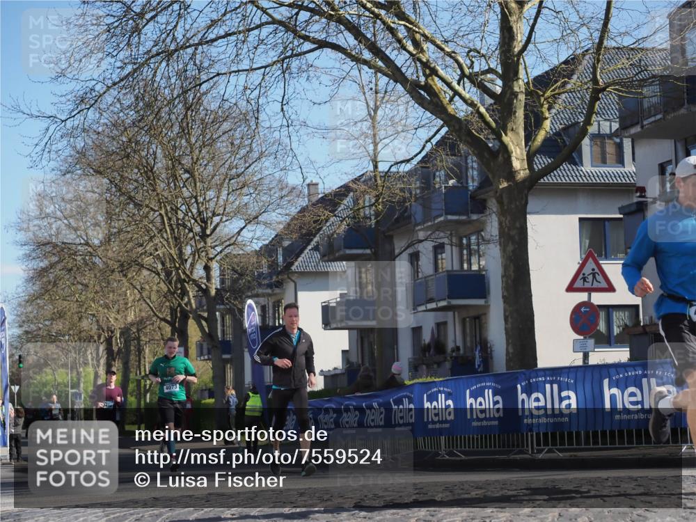 06.04.2025 - 44. Internationalen Wilhelmsburger Insellauf Luisa Fischer http://msf.ph/oto/7559524 06.04.2025 10:26:51 Ziel 4073 meine-sportfotos.de