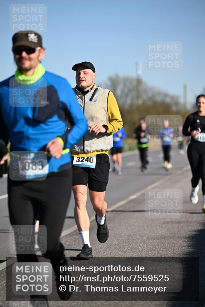 06.04.2025 - 44. Internationalen Wilhelmsburger Insellauf Dr. Thomas Lammeyer http://msf.ph/oto/7559525 06.04.2025 09:35:21 Laufen 1083, 3240, 415 meine-sportfotos.de