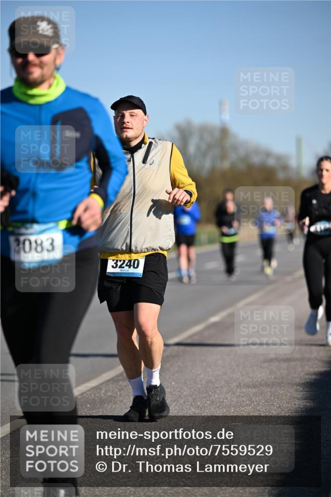 06.04.2025 - 44. Internationalen Wilhelmsburger Insellauf Dr. Thomas Lammeyer http://msf.ph/oto/7559529 06.04.2025 09:35:22 Laufen 3083, 3240 meine-sportfotos.de