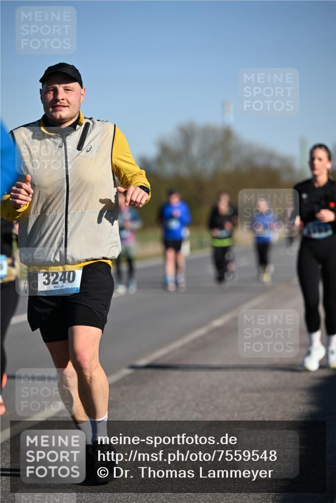 06.04.2025 - 44. Internationalen Wilhelmsburger Insellauf Dr. Thomas Lammeyer http://msf.ph/oto/7559548 06.04.2025 09:35:22 Laufen 3240 meine-sportfotos.de