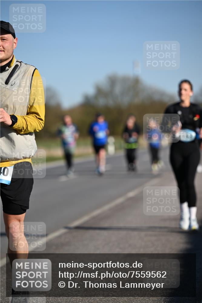 06.04.2025 - 44. Internationalen Wilhelmsburger Insellauf Dr. Thomas Lammeyer http://msf.ph/oto/7559562 06.04.2025 09:35:23 Laufen 01 meine-sportfotos.de