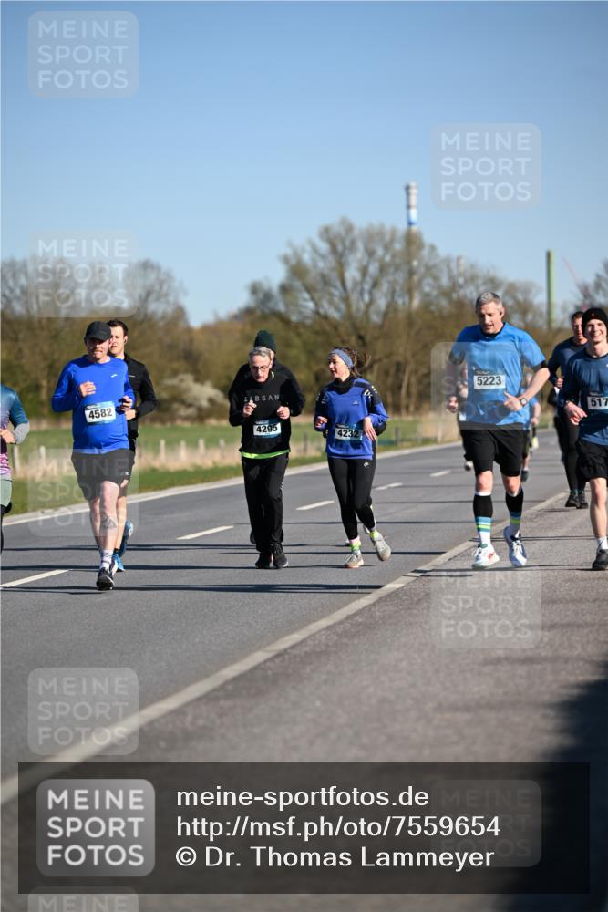 06.04.2025 - 44. Internationalen Wilhelmsburger Insellauf Dr. Thomas Lammeyer http://msf.ph/oto/7559654 06.04.2025 09:35:27 Laufen 4582, 4295, 423, 5223, 517 meine-sportfotos.de