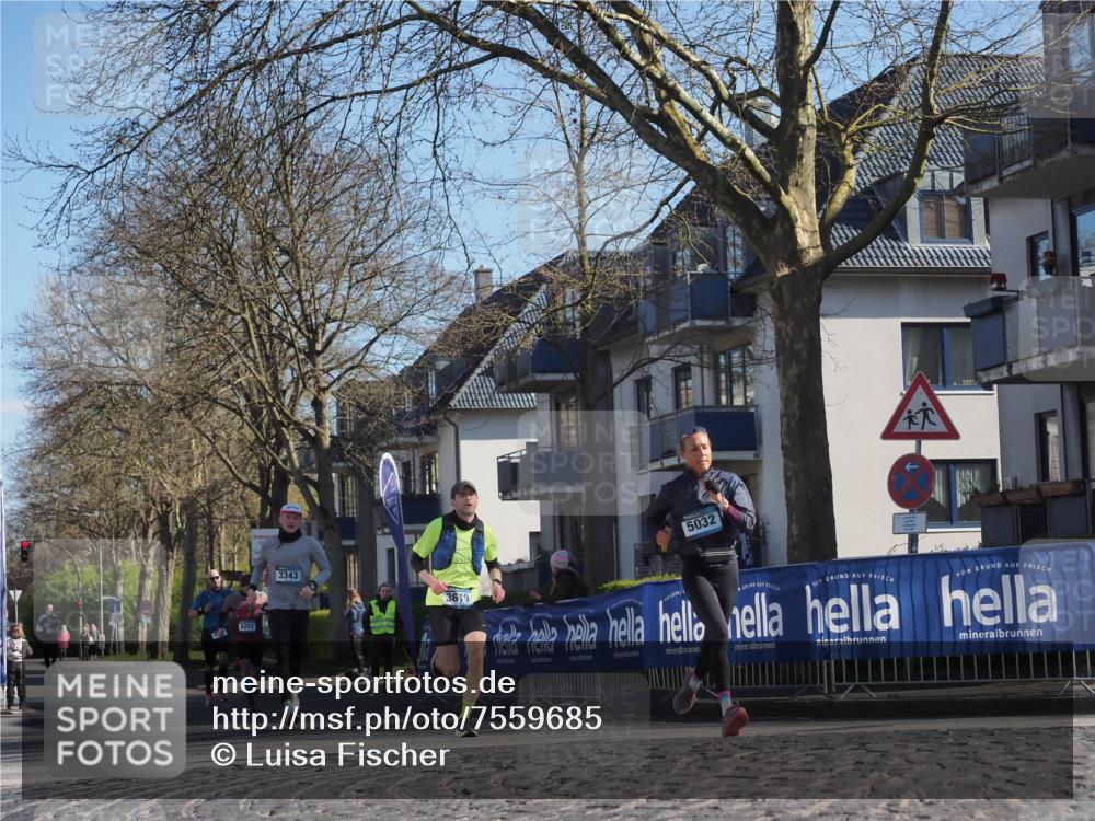 06.04.2025 - 44. Internationalen Wilhelmsburger Insellauf Luisa Fischer http://msf.ph/oto/7559685 06.04.2025 10:27:00 Ziel 4203, 5032, 3343, 3610 meine-sportfotos.de