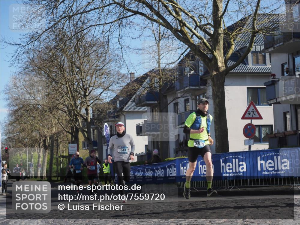 06.04.2025 - 44. Internationalen Wilhelmsburger Insellauf Luisa Fischer http://msf.ph/oto/7559720 06.04.2025 10:27:02 Ziel 4203, 4259, 3343, 3610 meine-sportfotos.de
