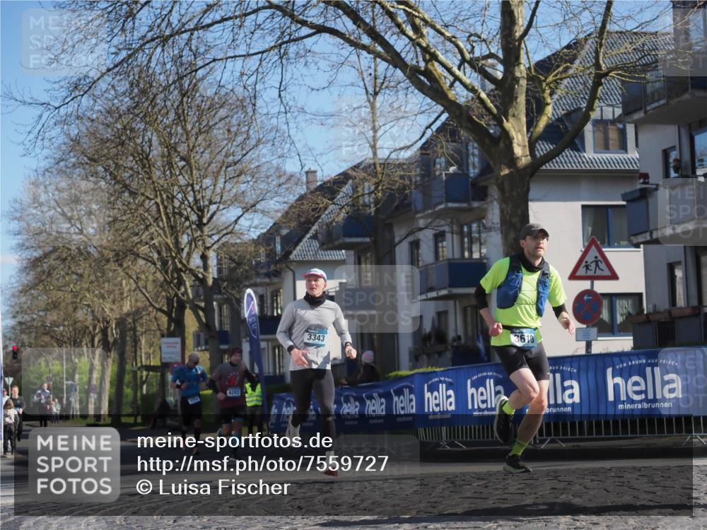06.04.2025 - 44. Internationalen Wilhelmsburger Insellauf Luisa Fischer http://msf.ph/oto/7559727 06.04.2025 10:27:02 Ziel 4203, 3343, 3610 meine-sportfotos.de