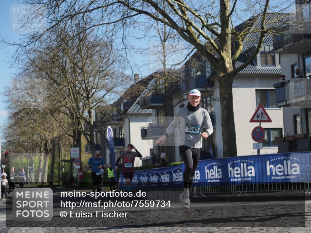 06.04.2025 - 44. Internationalen Wilhelmsburger Insellauf Luisa Fischer http://msf.ph/oto/7559734 06.04.2025 10:27:03 Ziel 3343, 4203 meine-sportfotos.de