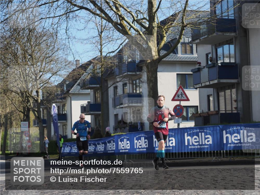 06.04.2025 - 44. Internationalen Wilhelmsburger Insellauf Luisa Fischer http://msf.ph/oto/7559765 06.04.2025 10:27:04 Ziel 4259, 203 meine-sportfotos.de