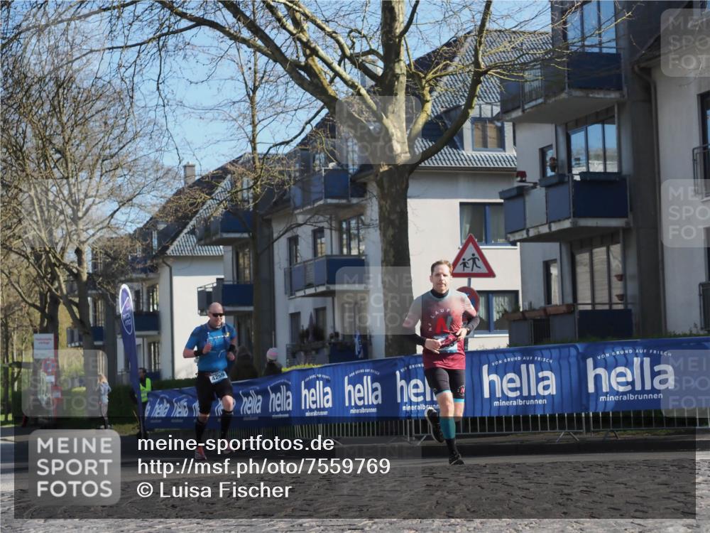 06.04.2025 - 44. Internationalen Wilhelmsburger Insellauf Luisa Fischer http://msf.ph/oto/7559769 06.04.2025 10:27:04 Ziel 4259 meine-sportfotos.de