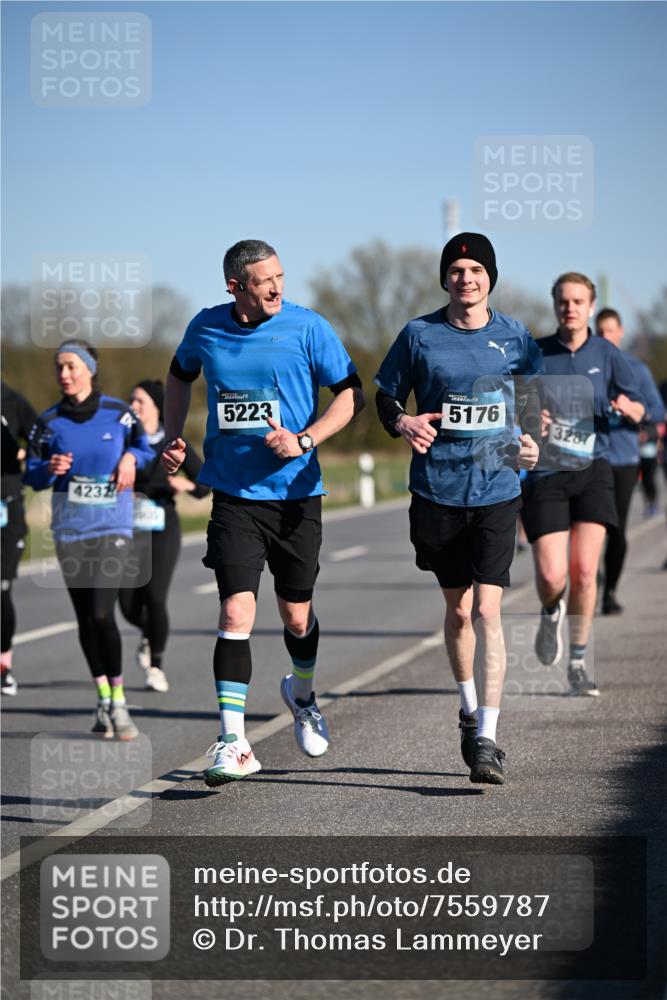 06.04.2025 - 44. Internationalen Wilhelmsburger Insellauf Dr. Thomas Lammeyer http://msf.ph/oto/7559787 06.04.2025 09:35:30 Laufen 4232, 5223, 5176, 3287 meine-sportfotos.de