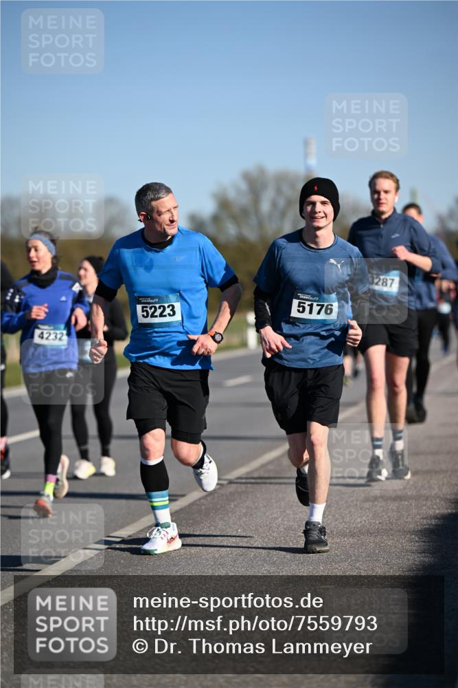 06.04.2025 - 44. Internationalen Wilhelmsburger Insellauf Dr. Thomas Lammeyer http://msf.ph/oto/7559793 06.04.2025 09:35:30 Laufen 4232, 5223, 5176, 3287 meine-sportfotos.de