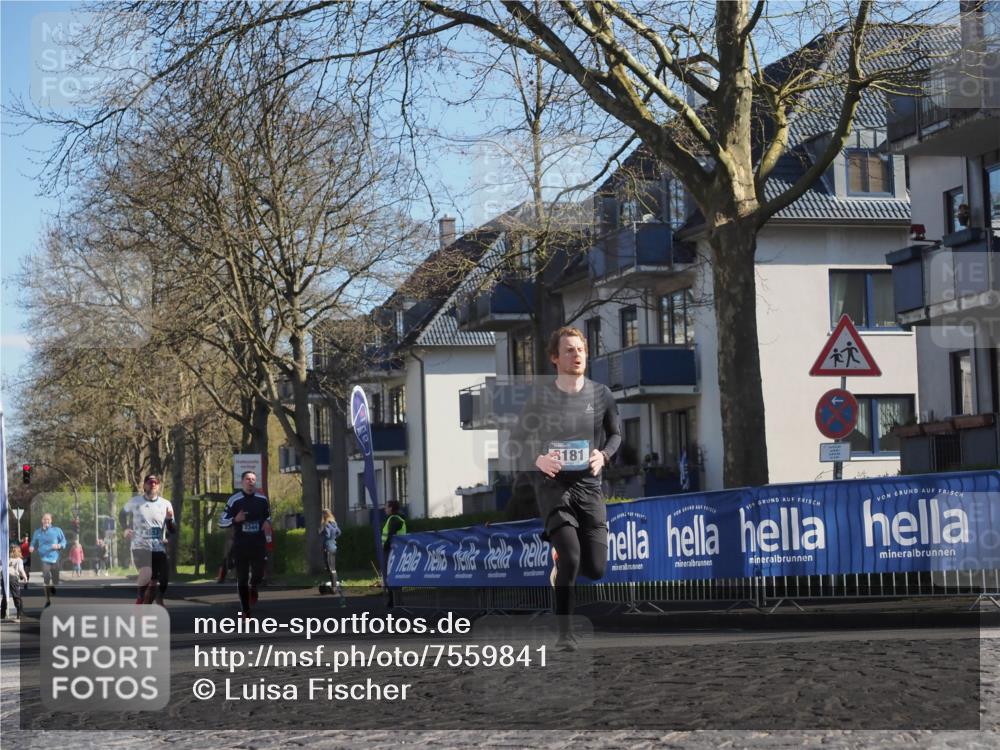 06.04.2025 - 44. Internationalen Wilhelmsburger Insellauf Luisa Fischer http://msf.ph/oto/7559841 06.04.2025 10:27:09 Ziel 3344, 3181 meine-sportfotos.de