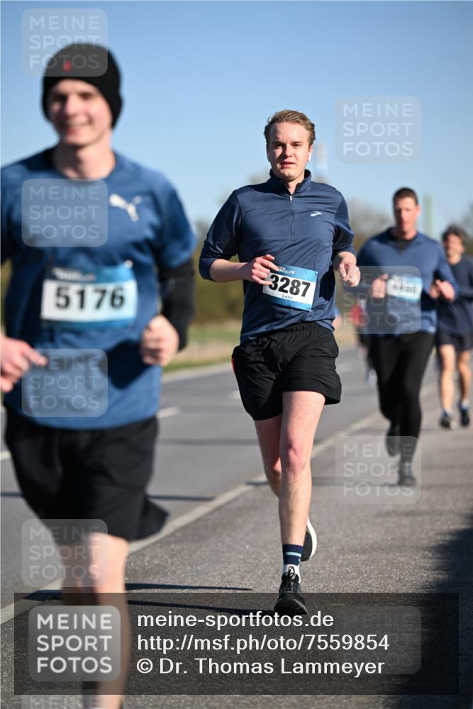 06.04.2025 - 44. Internationalen Wilhelmsburger Insellauf Dr. Thomas Lammeyer http://msf.ph/oto/7559854 06.04.2025 09:35:33 Laufen 5176, 3287, 4430 meine-sportfotos.de