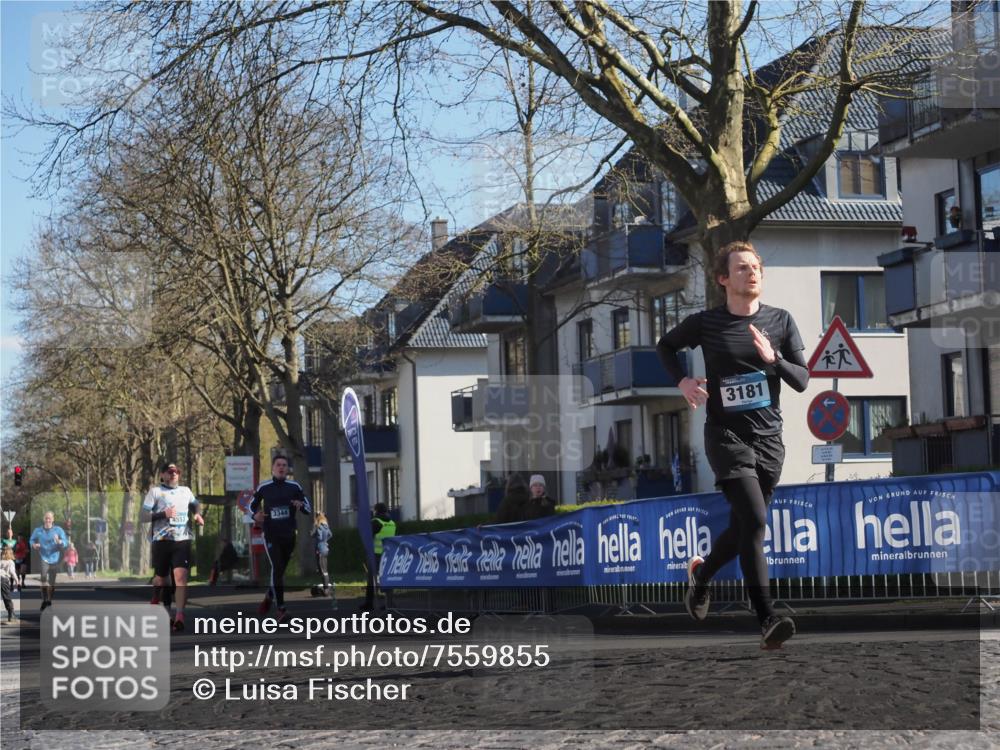 06.04.2025 - 44. Internationalen Wilhelmsburger Insellauf Luisa Fischer http://msf.ph/oto/7559855 06.04.2025 10:27:10 Ziel 3344, 3181 meine-sportfotos.de