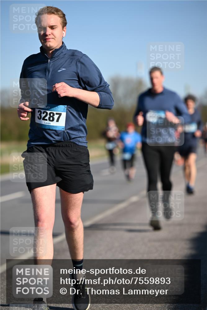 06.04.2025 - 44. Internationalen Wilhelmsburger Insellauf Dr. Thomas Lammeyer http://msf.ph/oto/7559893 06.04.2025 09:35:34 Laufen 44, 3287 meine-sportfotos.de