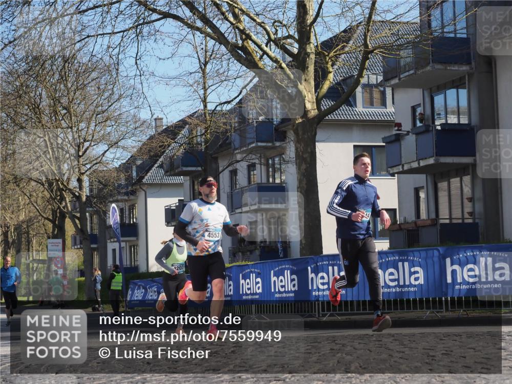 06.04.2025 - 44. Internationalen Wilhelmsburger Insellauf Luisa Fischer http://msf.ph/oto/7559949 06.04.2025 10:27:13 Ziel 1207, 4553 meine-sportfotos.de