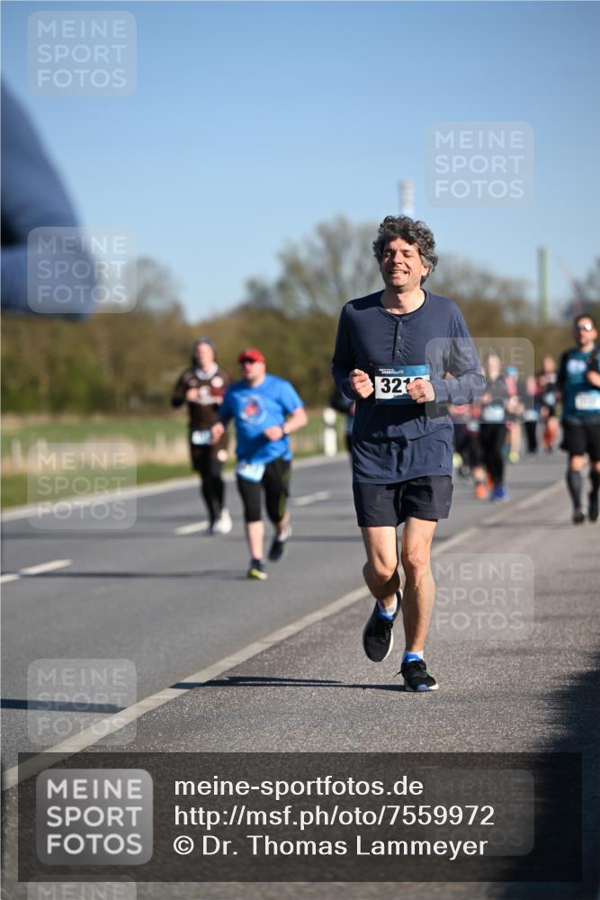 06.04.2025 - 44. Internationalen Wilhelmsburger Insellauf Dr. Thomas Lammeyer http://msf.ph/oto/7559972 06.04.2025 09:35:37 Laufen 321 meine-sportfotos.de