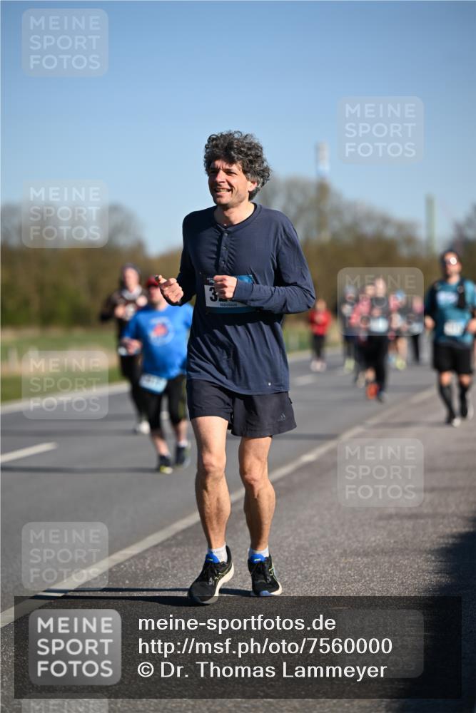 06.04.2025 - 44. Internationalen Wilhelmsburger Insellauf Dr. Thomas Lammeyer http://msf.ph/oto/7560000 06.04.2025 09:35:37 Laufen  meine-sportfotos.de