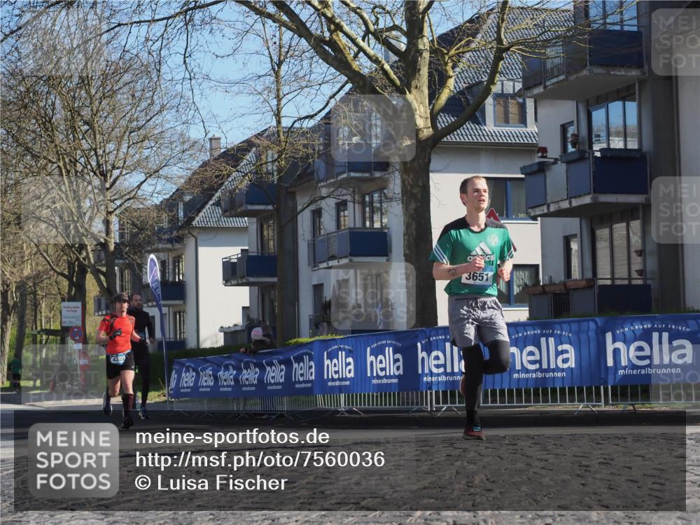 06.04.2025 - 44. Internationalen Wilhelmsburger Insellauf Luisa Fischer http://msf.ph/oto/7560036 06.04.2025 10:27:23 Ziel 3651, 4305 meine-sportfotos.de