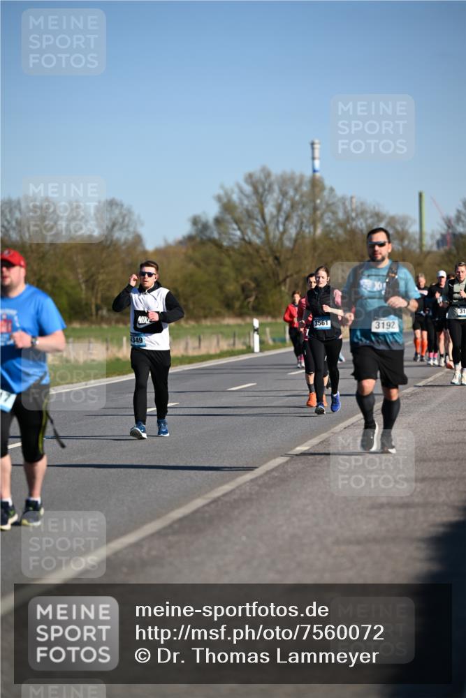 06.04.2025 - 44. Internationalen Wilhelmsburger Insellauf Dr. Thomas Lammeyer http://msf.ph/oto/7560072 06.04.2025 09:35:40 Laufen 4349, 3561, 3192 meine-sportfotos.de