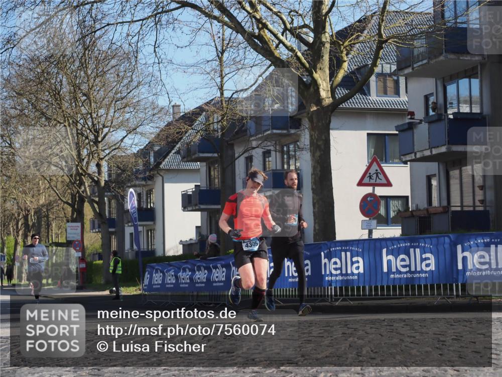 06.04.2025 - 44. Internationalen Wilhelmsburger Insellauf Luisa Fischer http://msf.ph/oto/7560074 06.04.2025 10:27:25 Ziel 4305 meine-sportfotos.de