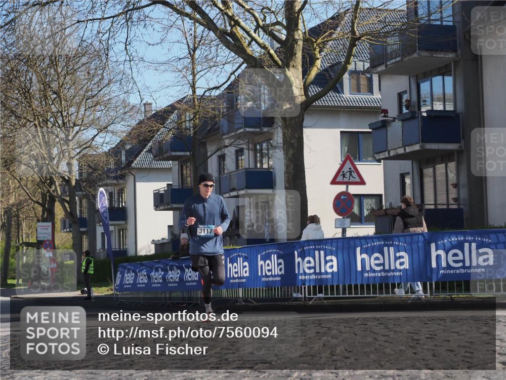 06.04.2025 - 44. Internationalen Wilhelmsburger Insellauf Luisa Fischer http://msf.ph/oto/7560094 06.04.2025 10:27:28 Ziel 3117, 1 meine-sportfotos.de