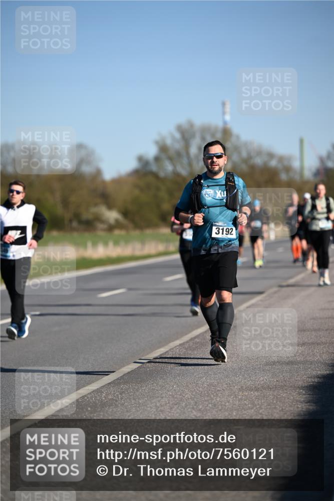 06.04.2025 - 44. Internationalen Wilhelmsburger Insellauf Dr. Thomas Lammeyer http://msf.ph/oto/7560121 06.04.2025 09:35:42 Laufen 3192 meine-sportfotos.de
